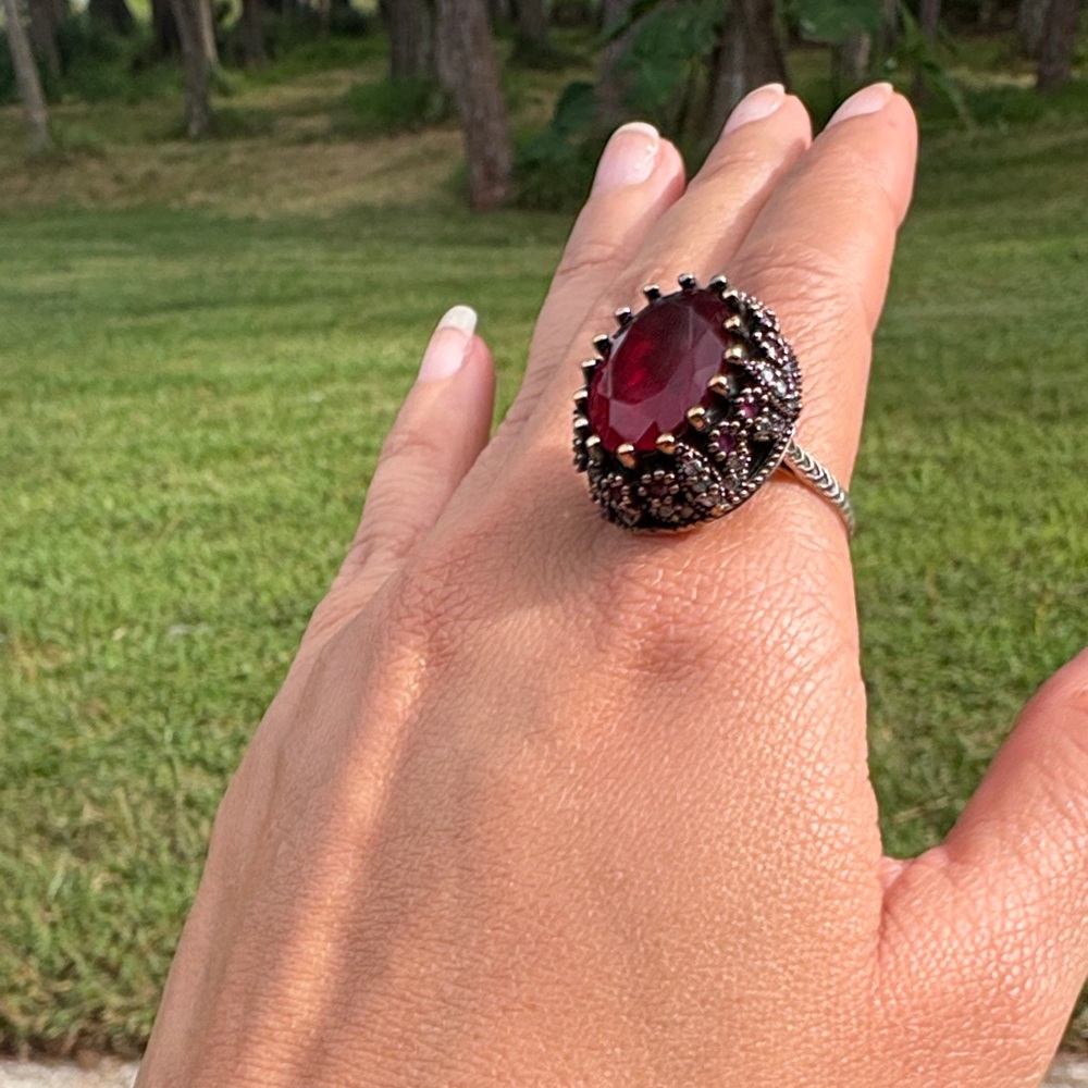 Vintage Deep Red Gemstone Ring - image 2